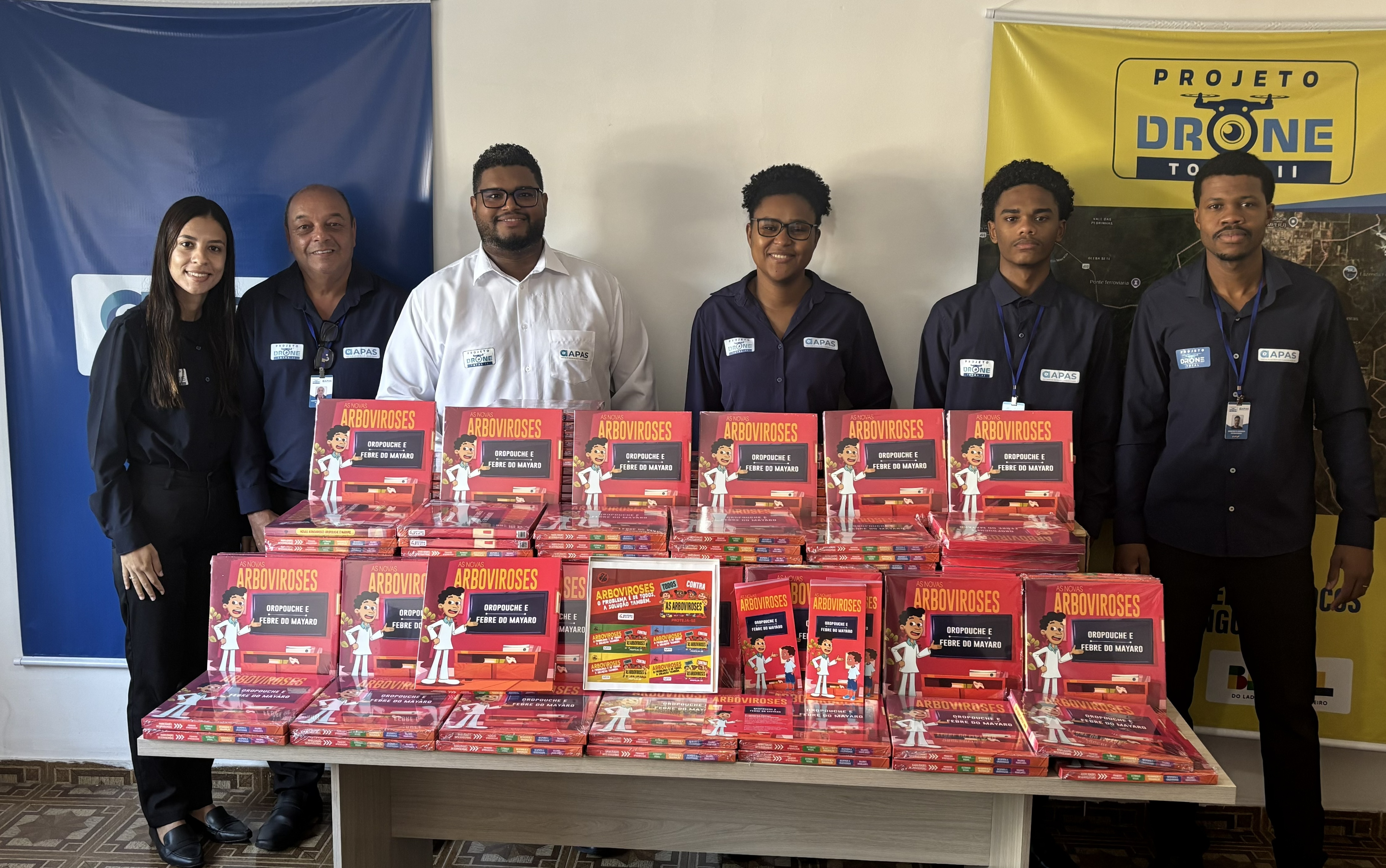 Equipe do Projeto Drone Total II recebe kits educativos para conscientização sobre arboviroses em Itaboraí